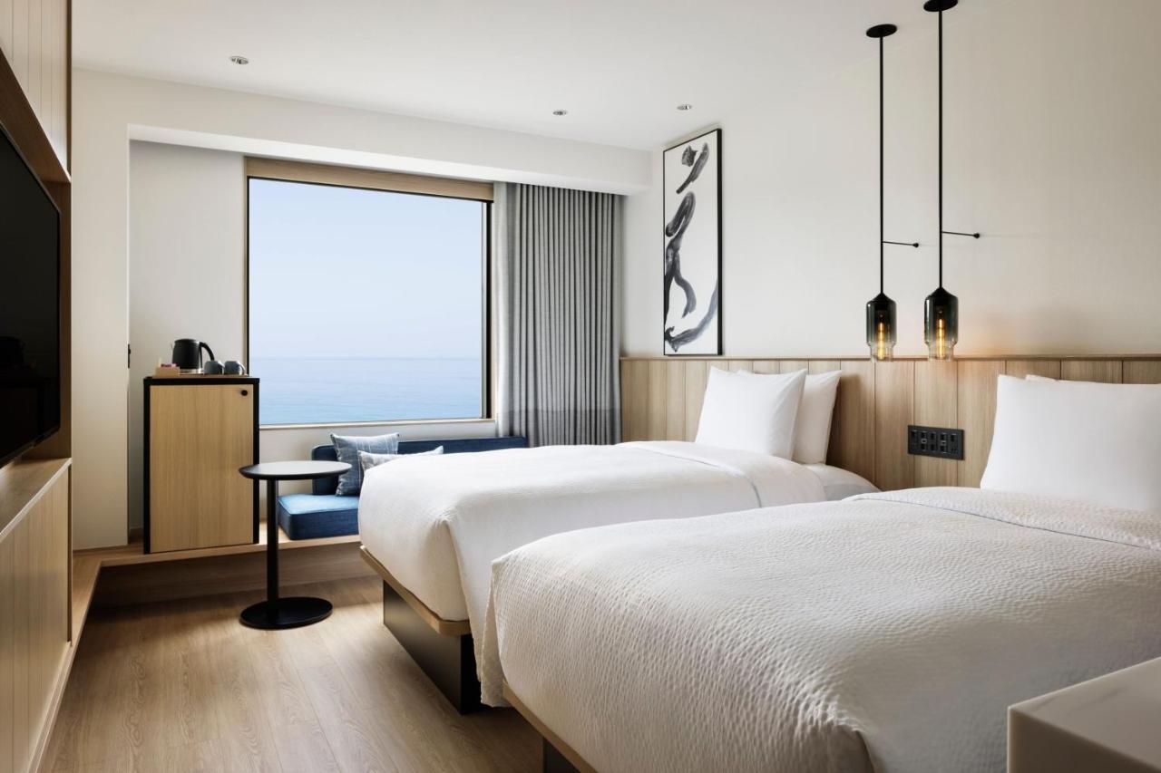 Fairfield By Marriott Hyogo Awaji Higashiura Hotel Bagian luar foto